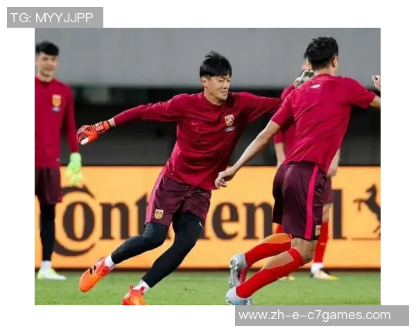 中国足球球星走进综艺舞台展现多面才华引发观众热议 中国足球球星走进综艺舞台展现多面才华引发观众热议